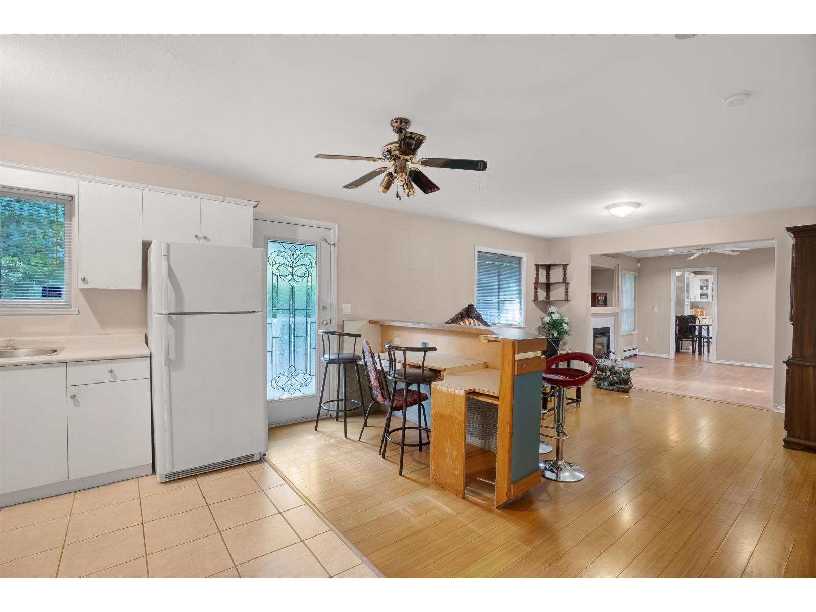 15829 87a Avenue, Surrey, British Columbia  V4N 4Z5 - Photo 9 - R3126869
