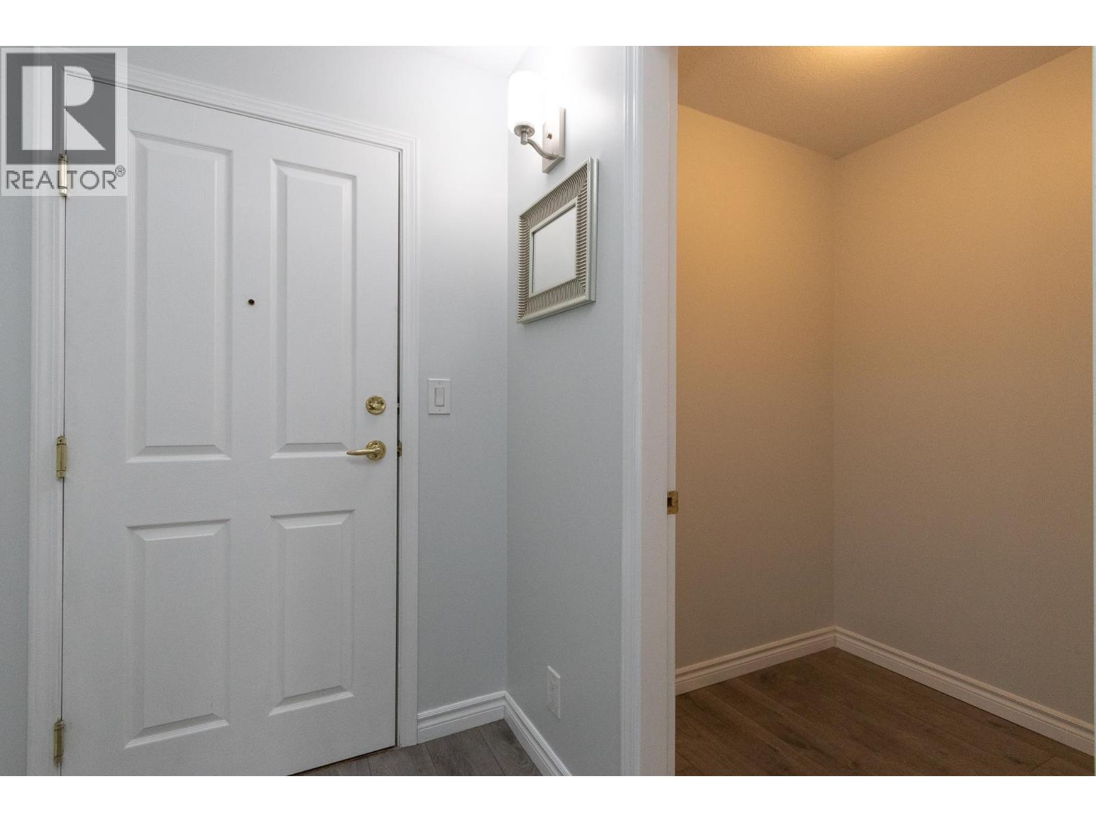 208 5650 Oak Street, Vancouver, British Columbia  V6M 2V6 - Photo 3 - R3127085