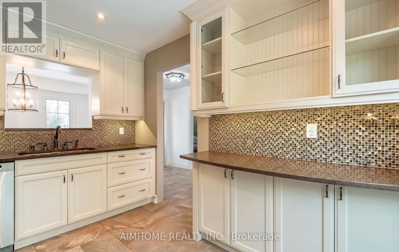 108 Floribunda Crescent, Brampton, Ontario  L6T 4S2 - Photo 10 - W13165076