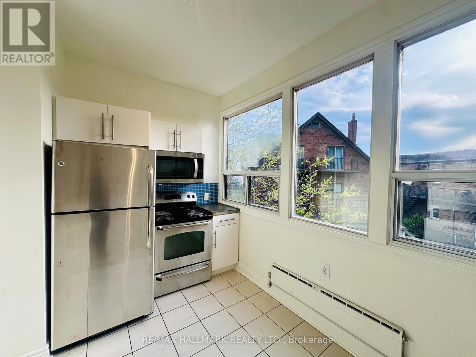 4 - 20 Triller Avenue, Toronto, Ontario  M6K 3B8 - Photo 17 - W13165078