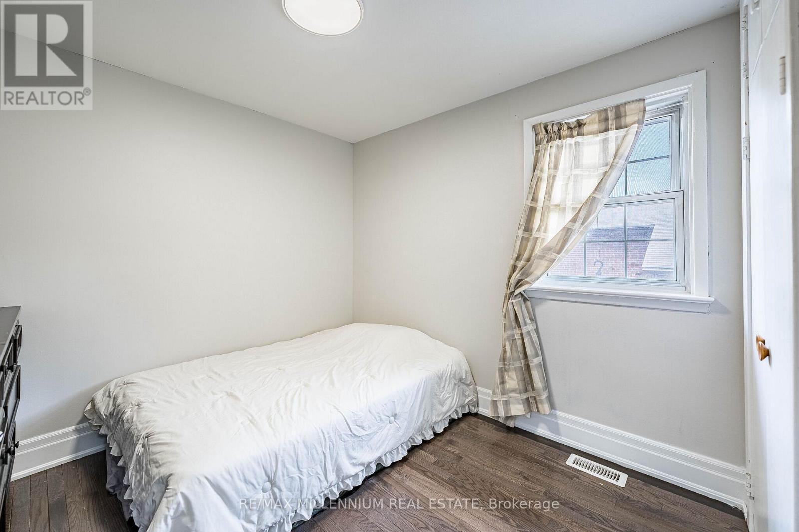 271 Thistle Down Boulevard W, Toronto (Thistletown-Beaumonde Heights), Ontario  M9V 1K6 - Photo 24 - W13165110