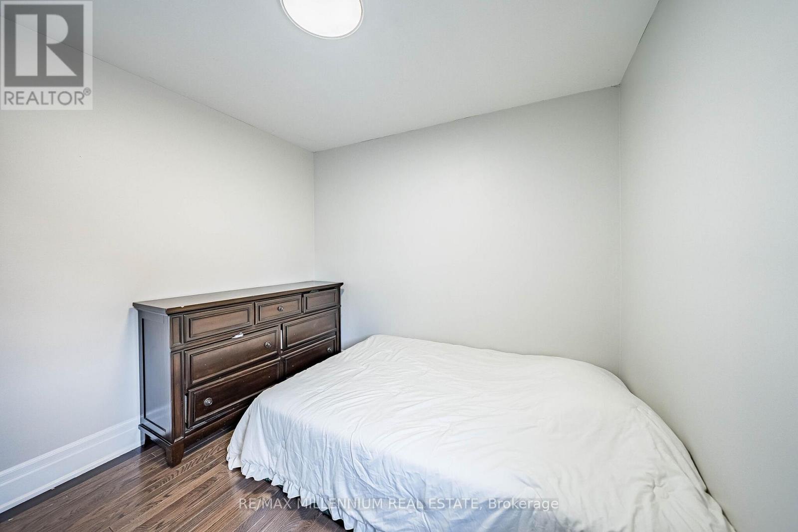 271 Thistle Down Boulevard W, Toronto (Thistletown-Beaumonde Heights), Ontario  M9V 1K6 - Photo 25 - W13165110