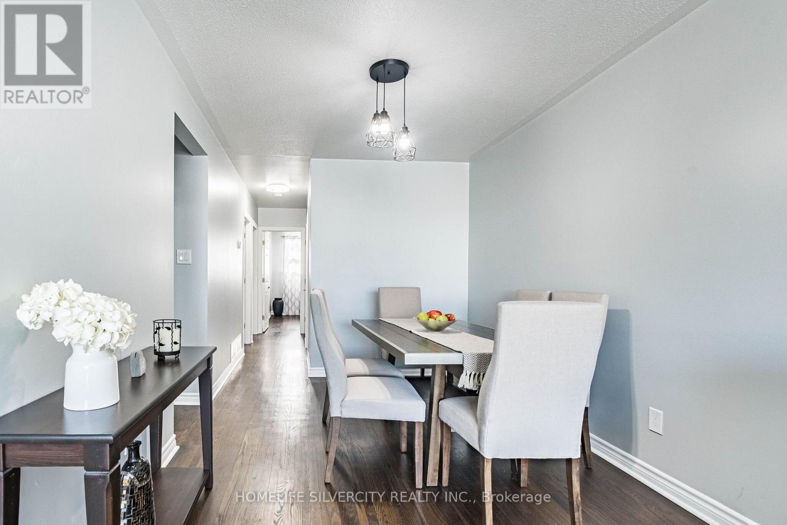 19 Garfield Crescent, Brampton (Brampton North), Ontario  L6V 1V7 - Photo 8 - W13165118