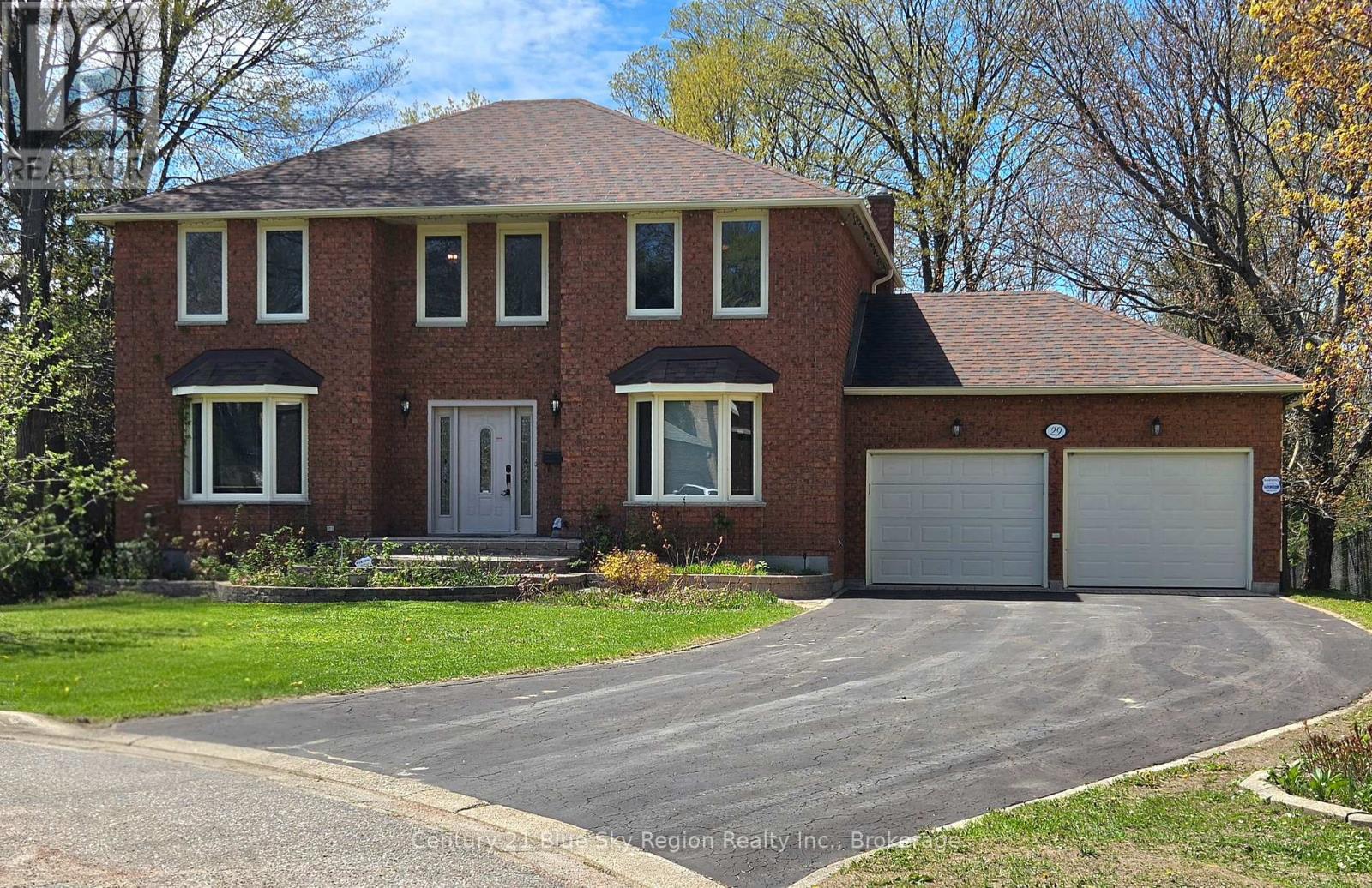 29 Robinhood Court, North Bay, Ontario  P1C 1L3 - Photo 1 - X12991734