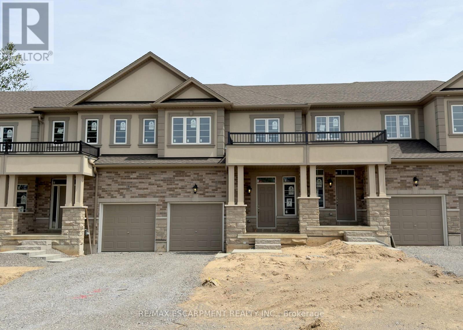11 Davinci Boulevard, Hamilton, Ontario  L9B 1B7 - Photo 2 - X13165090