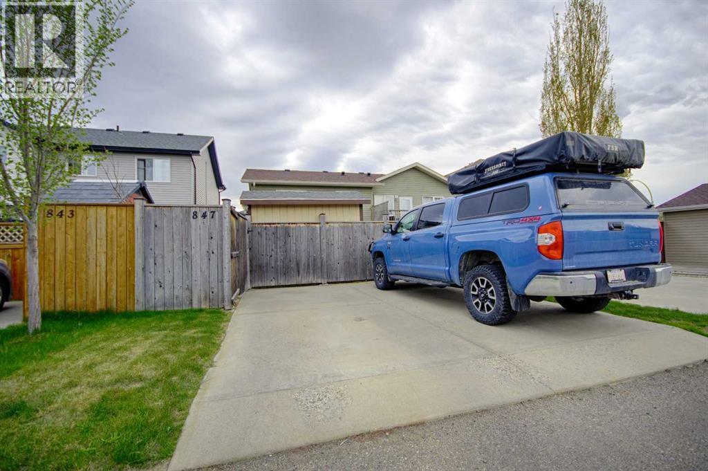847 Silkstone Close W, Lethbridge, Alberta  T1J 5K1 - Photo 17 - A2313104