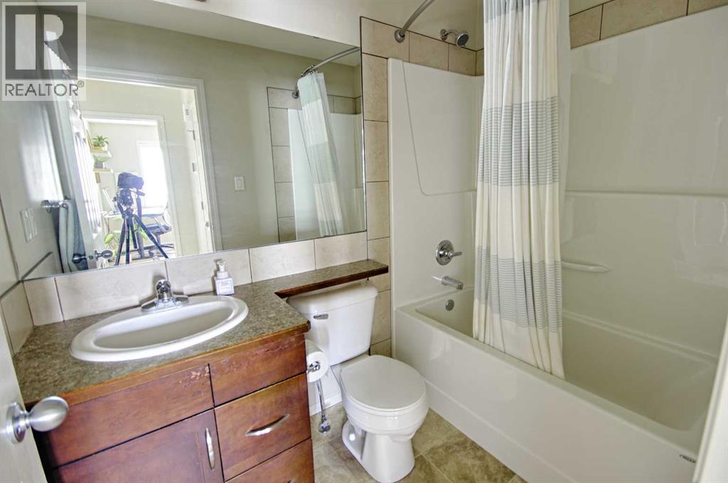 847 Silkstone Close W, Lethbridge, Alberta  T1J 5K1 - Photo 6 - A2313104