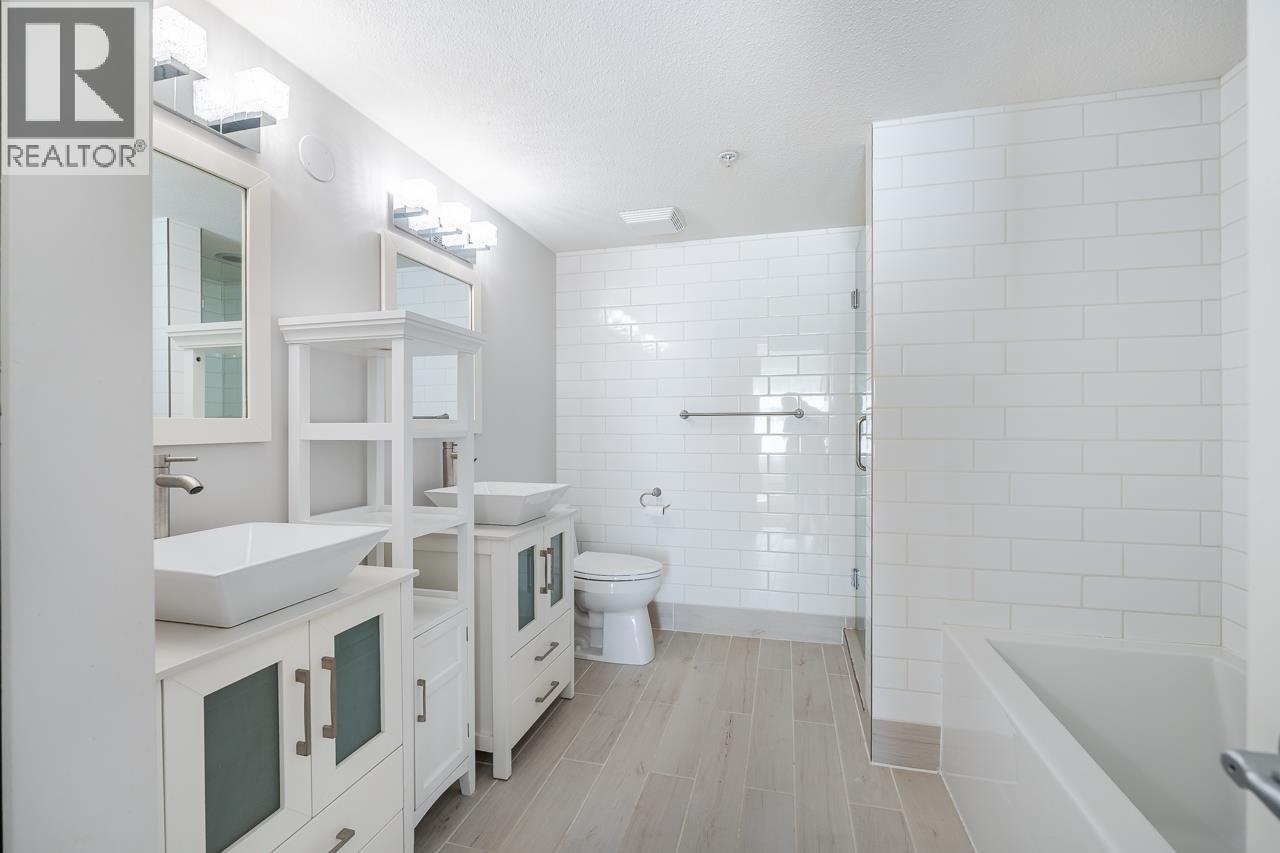 203 400 Klahanie Drive, Port Moody, British Columbia  V3H 5K9 - Photo 17 - R3127101