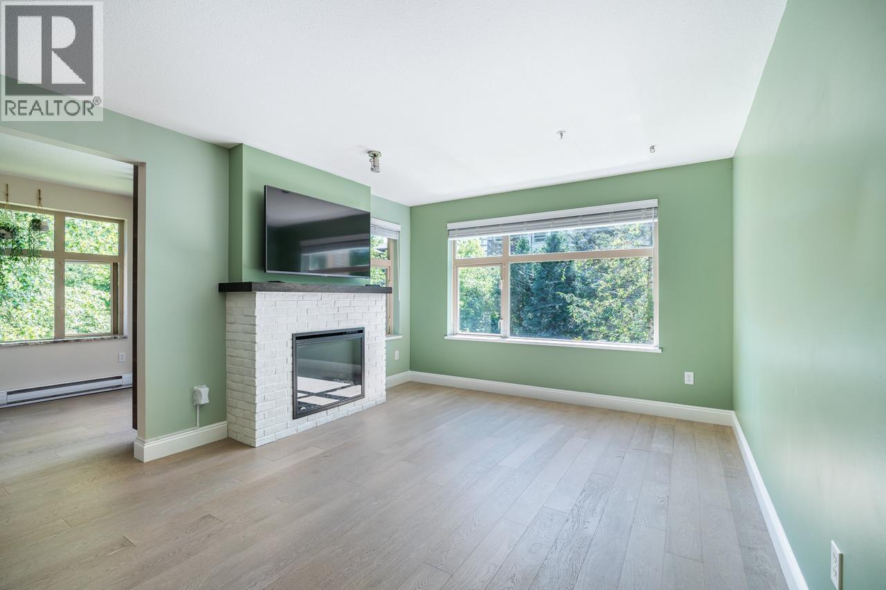 203 400 Klahanie Drive, Port Moody, British Columbia  V3H 5K9 - Photo 3 - R3127101