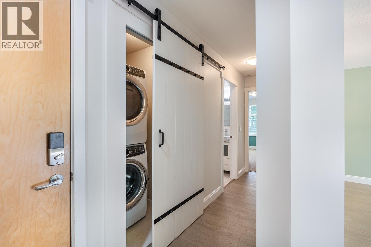 203 400 Klahanie Drive, Port Moody, British Columbia  V3H 5K9 - Photo 7 - R3127101