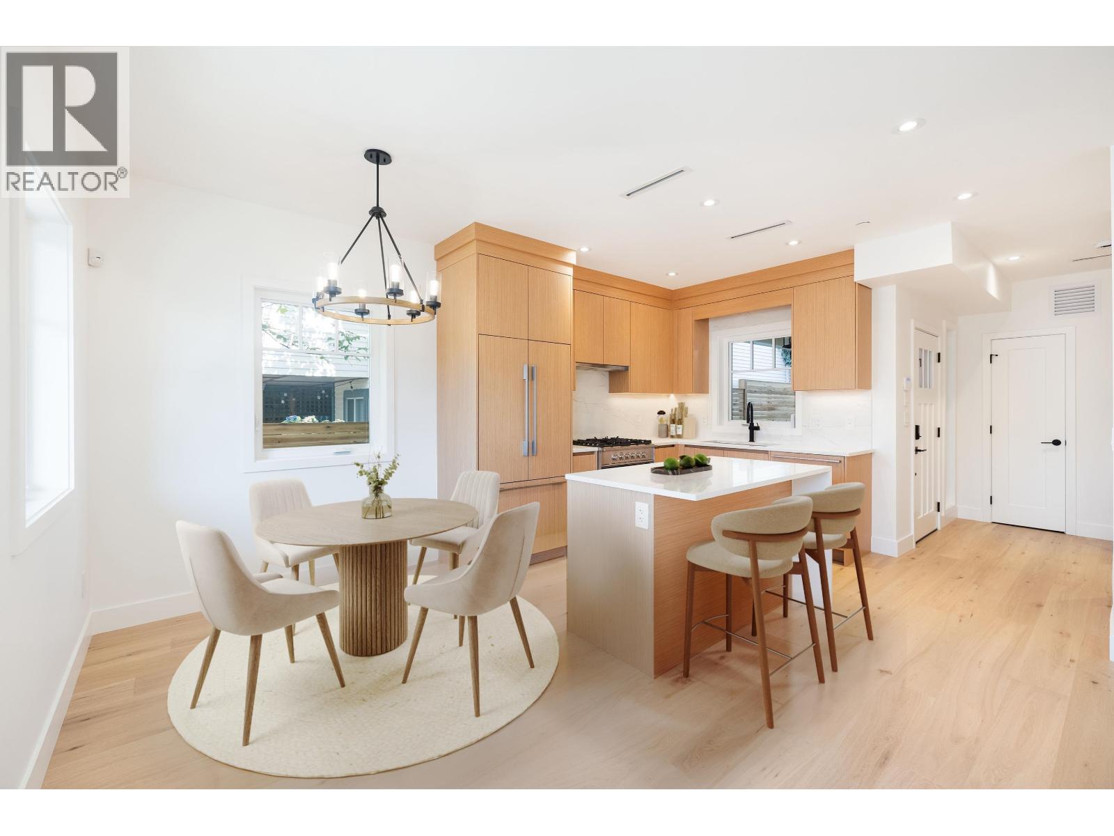 265 W 6th Street, North Vancouver, British Columbia  V7M 1K7 - Photo 5 - R3127130