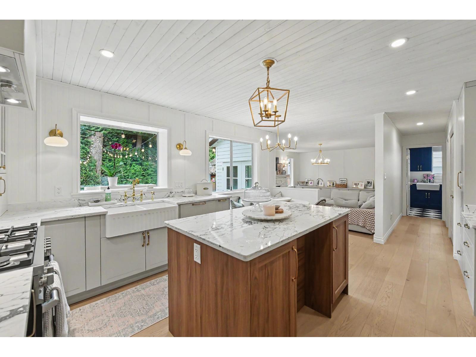 2085 Ocean Forest Drive, Surrey, British Columbia  V4A 6P1 - Photo 5 - R3125025