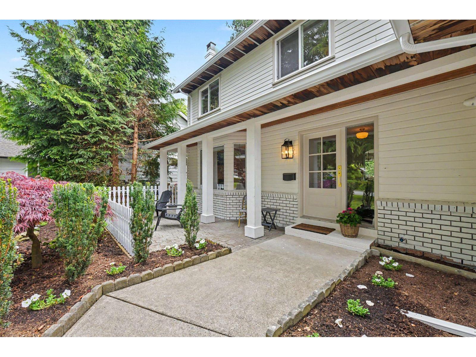 2085 Ocean Forest Drive, Surrey, British Columbia  V4A 6P1 - Photo 3 - R3125025