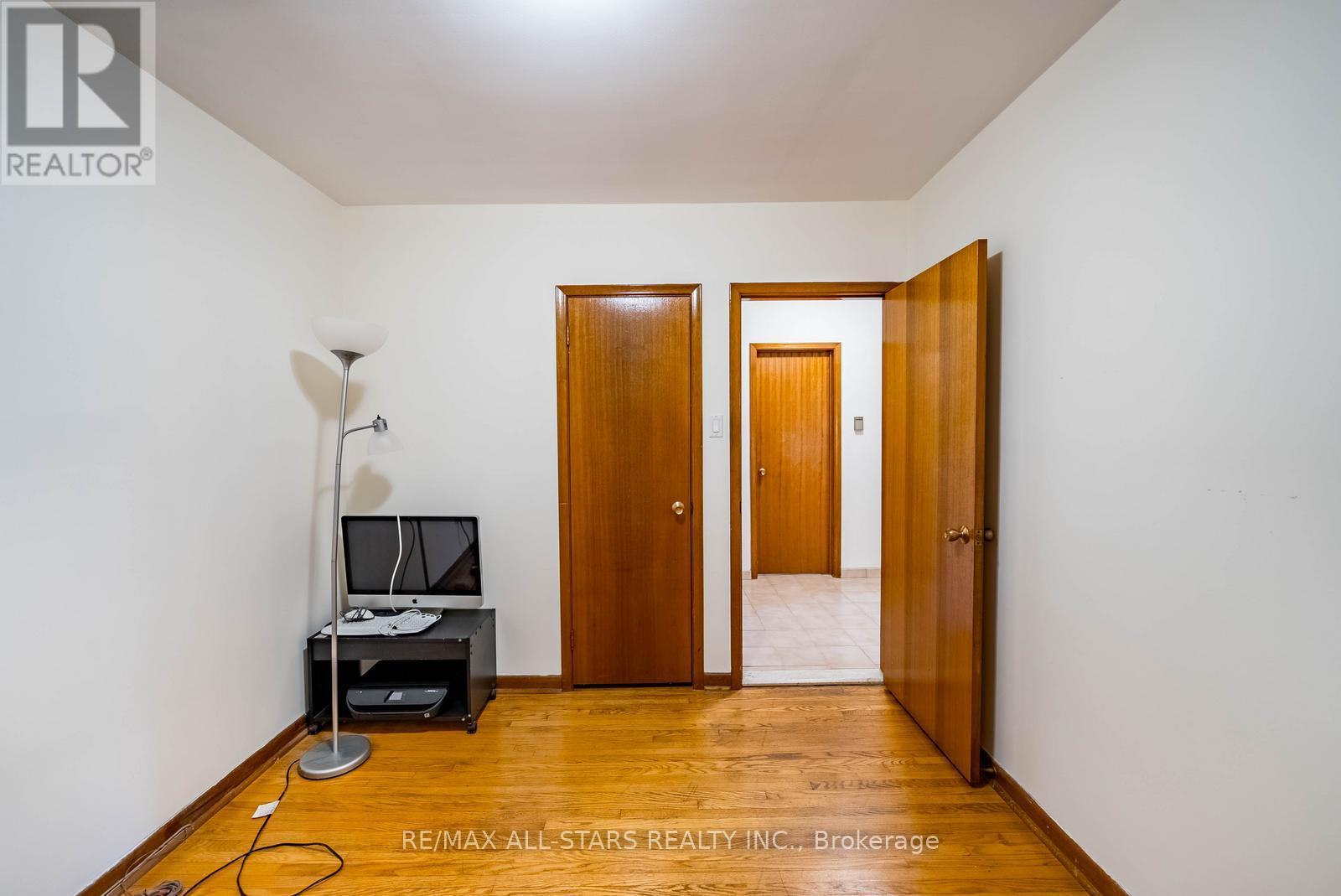 26 Summerglade Drive, Toronto, Ontario  M1S 1W8 - Photo 19 - E13165152