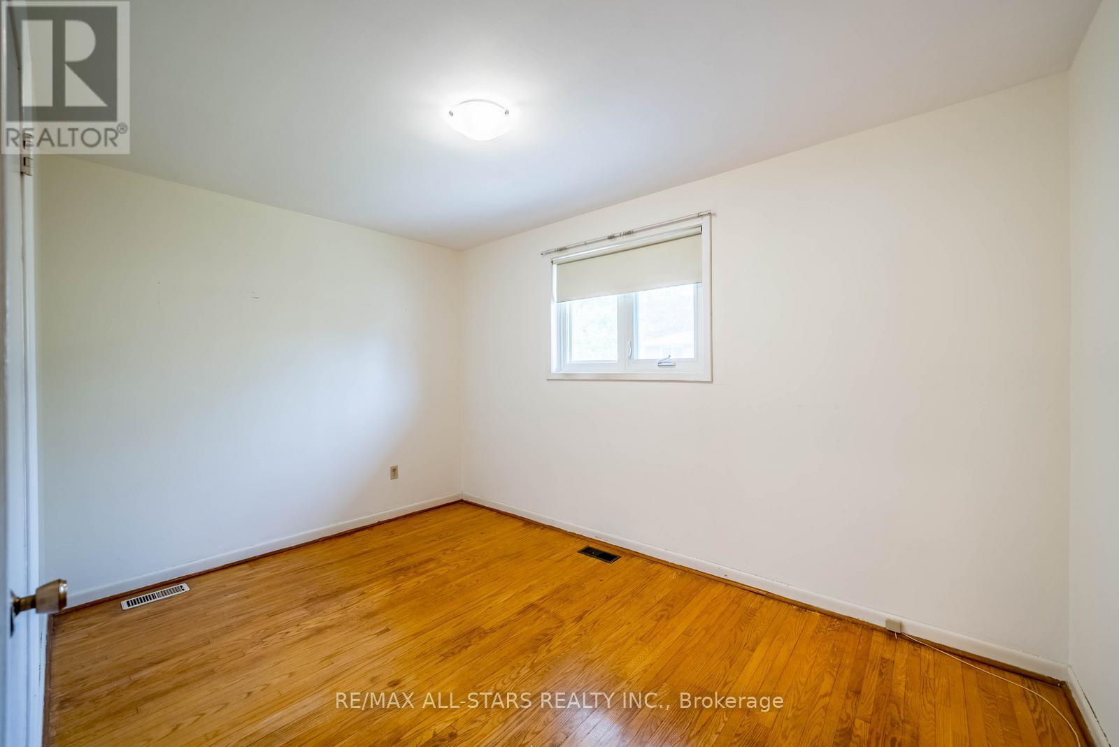 26 Summerglade Drive, Toronto, Ontario  M1S 1W8 - Photo 21 - E13165152
