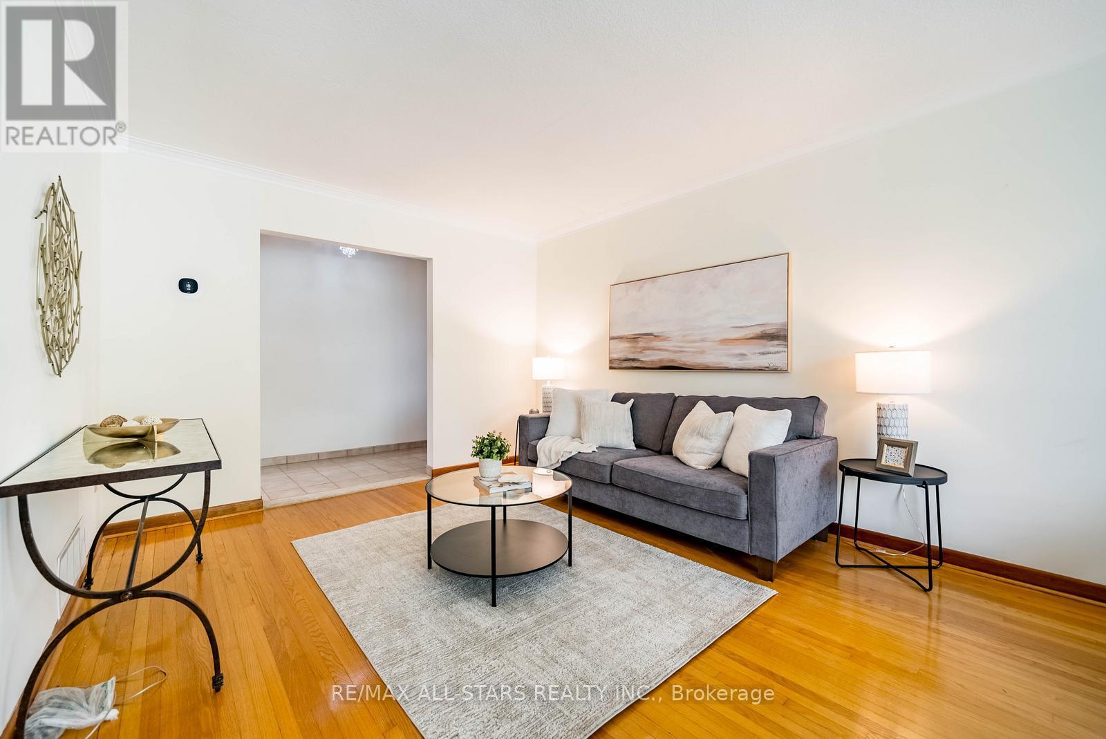 26 Summerglade Drive, Toronto, Ontario  M1S 1W8 - Photo 8 - E13165152