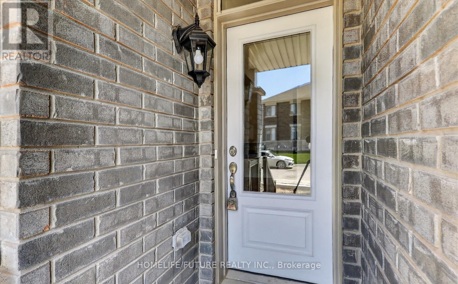 2957 Gatestone Path, Pickering, Ontario  L1X 2R5 - Photo 4 - E13165154