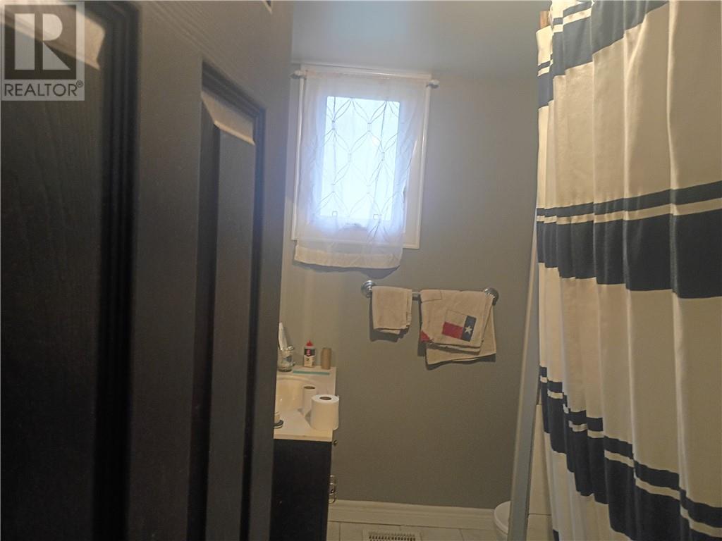 1642 Olivia Street, Val Caron, Ontario  P3N 1N8 - Photo 6 - 2127952