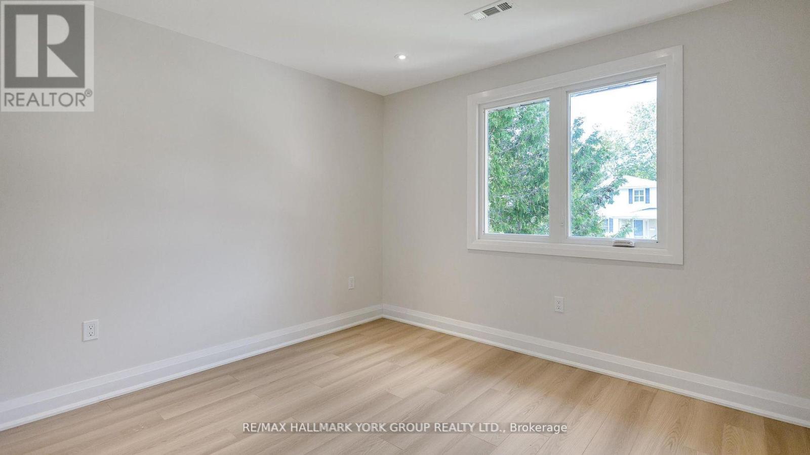 Main Fl - 1000 Lemar Road, Newmarket, Ontario  L3Y 1S1 - Photo 16 - N13165128