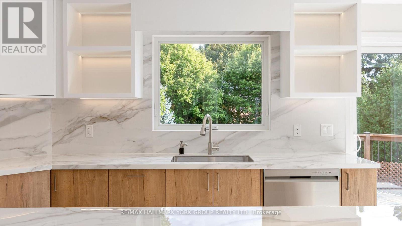 Main Fl - 1000 Lemar Road, Newmarket, Ontario  L3Y 1S1 - Photo 7 - N13165128
