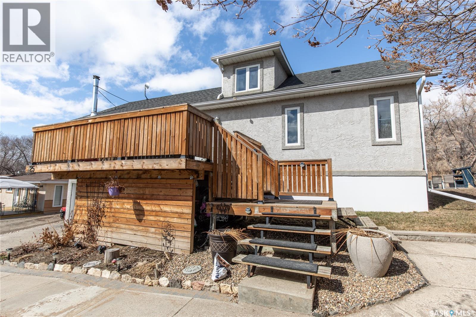 25 Alice Crescent, North Grove, Saskatchewan  S0H 4C0 - Photo 2 - SK032884