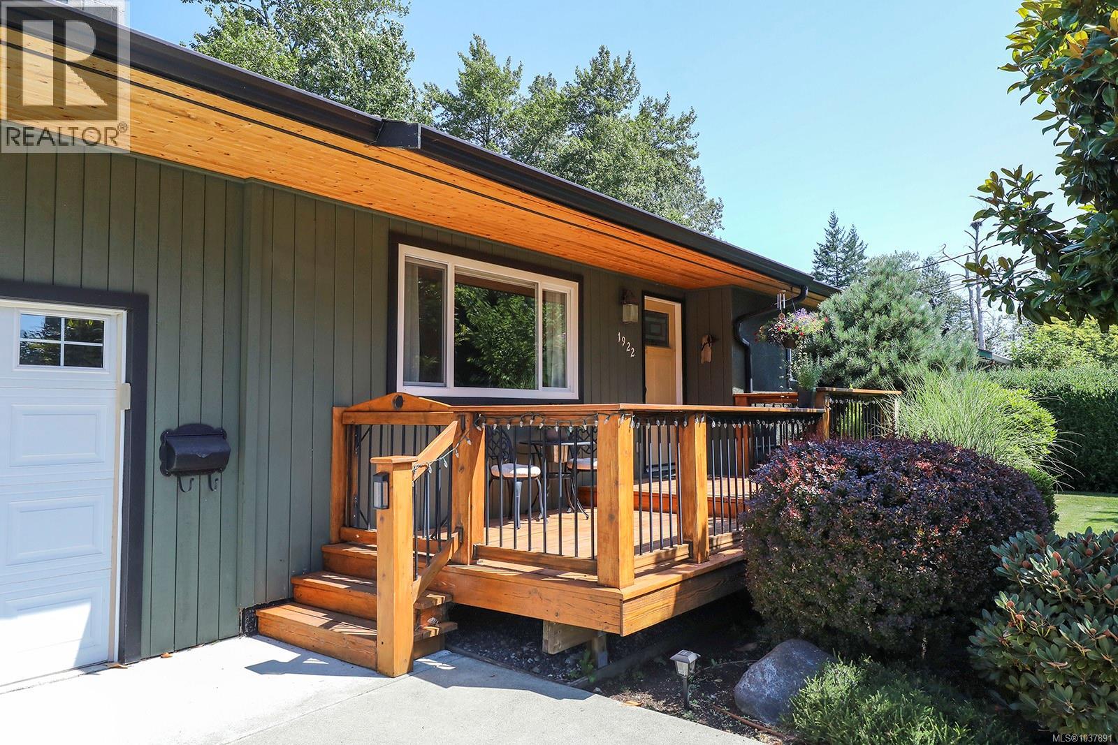 1922 Richardson Ave, Comox, British Columbia  V9M 2B4 - Photo 11 - 1037891