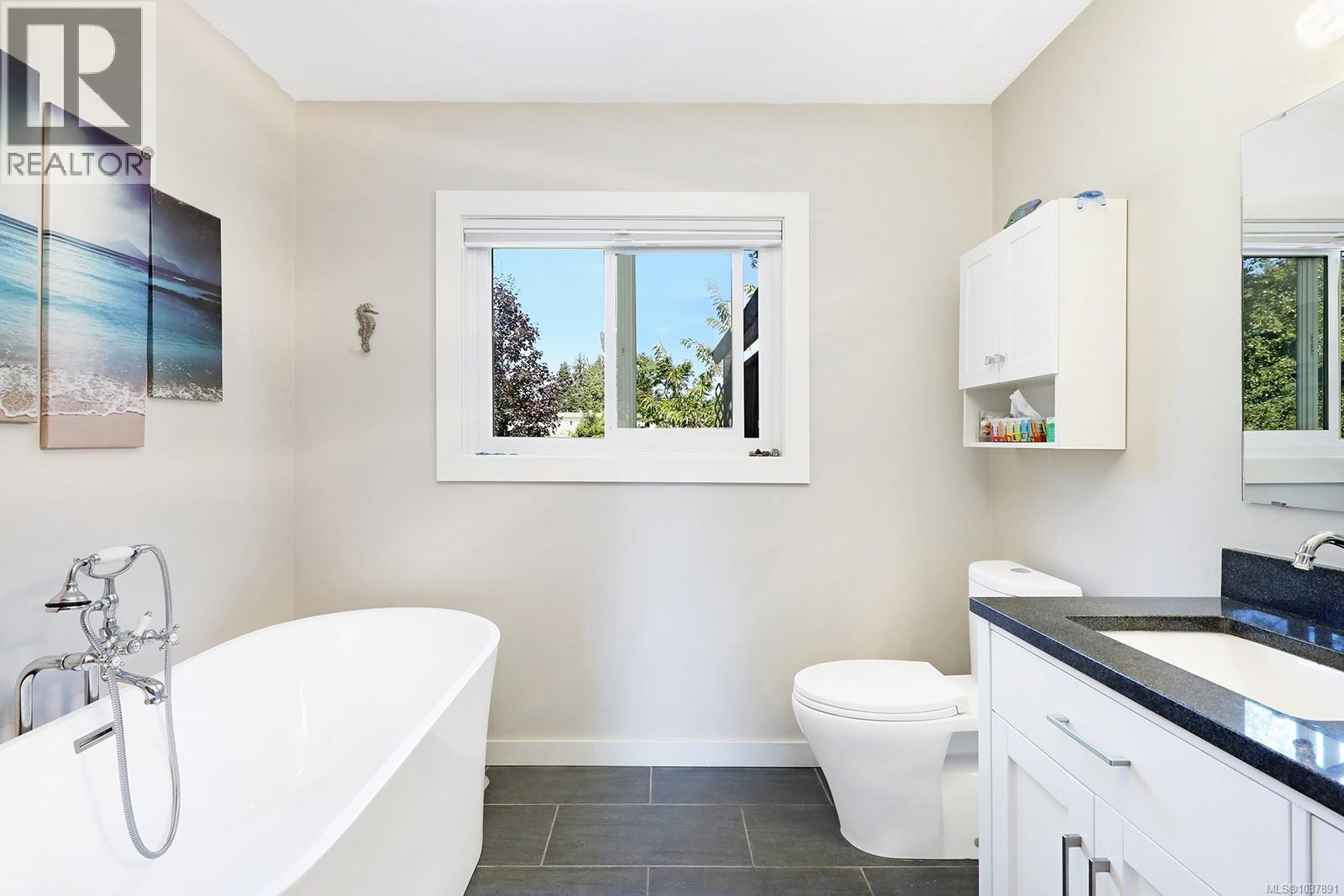 1922 Richardson Ave, Comox, British Columbia  V9M 2B4 - Photo 26 - 1037891