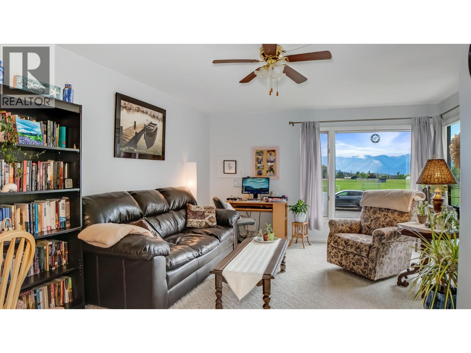 1720 Hillside Street, Creston, British Columbia  V0B 1G5 - Photo 2 - 10387958