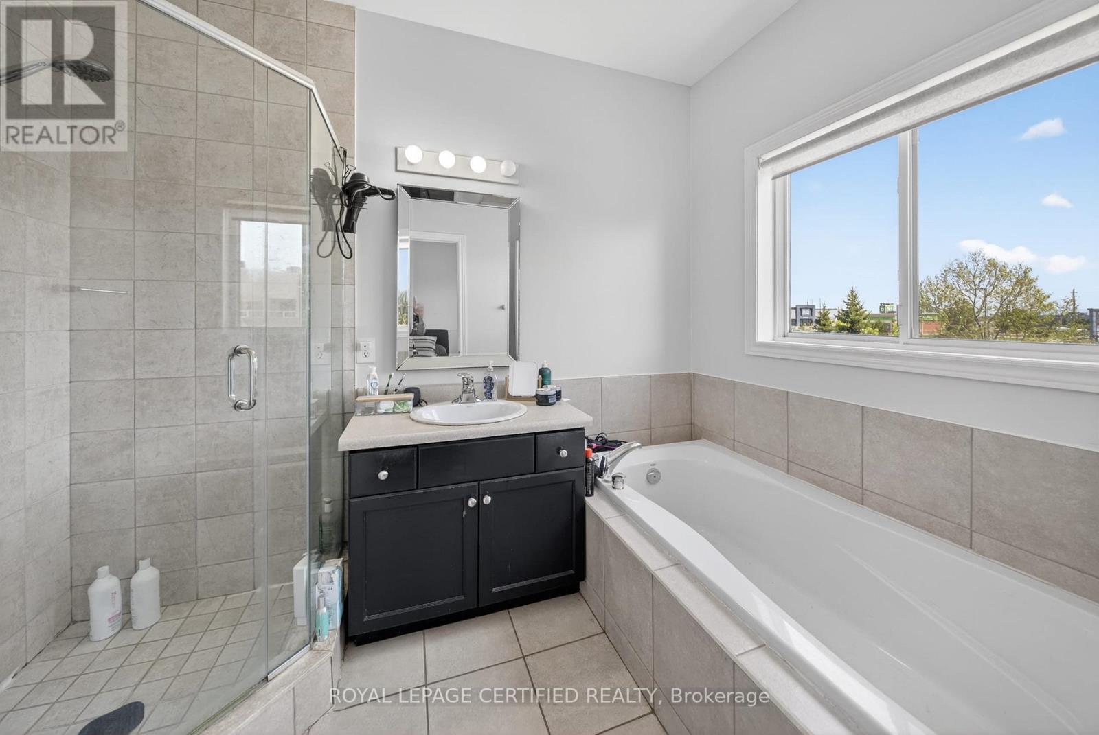 91 Candlewood Drive, Hamilton (Stoney Creek Mountain), Ontario  L8J 0A3 - Photo 21 - X13165122