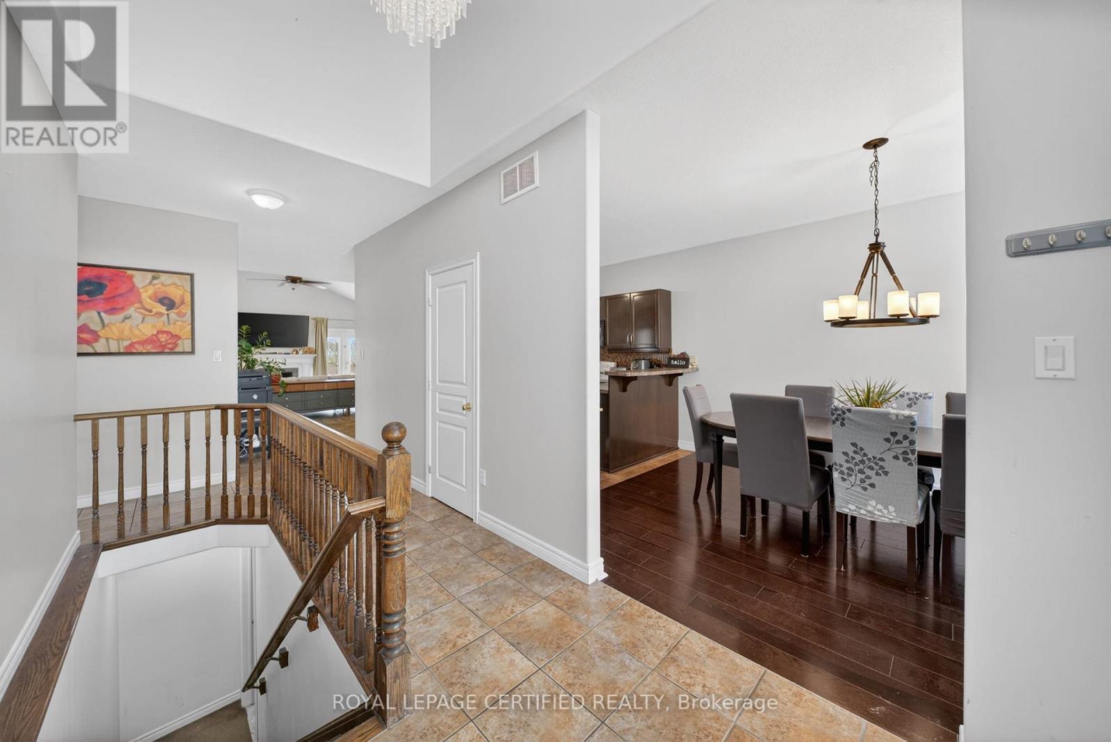 91 Candlewood Drive, Hamilton (Stoney Creek Mountain), Ontario  L8J 0A3 - Photo 6 - X13165122