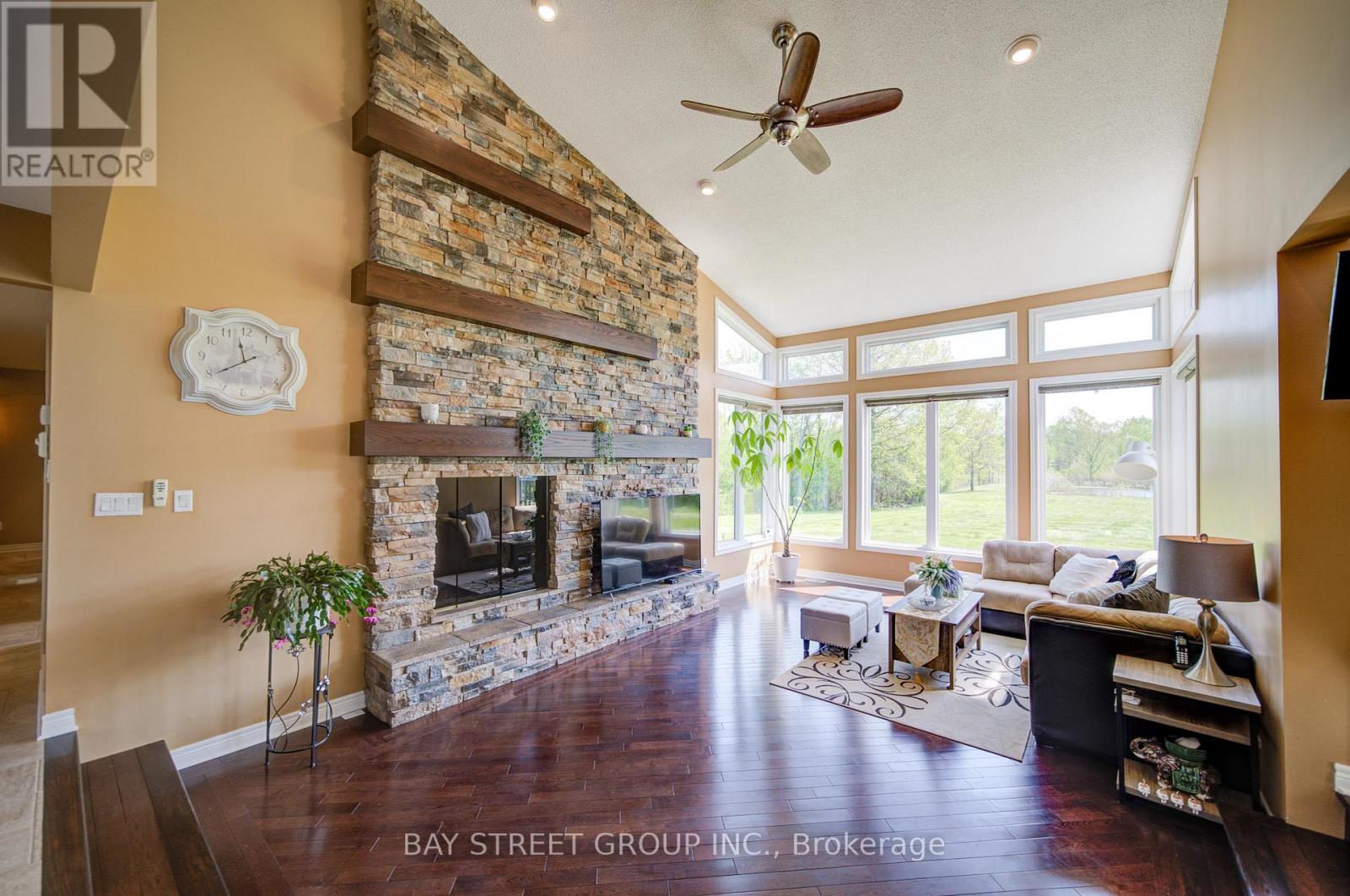 10638 Willoughby Drive, Niagara Falls (Lyons Creek), Ontario  L2E 6S6 - Photo 10 - X13165124