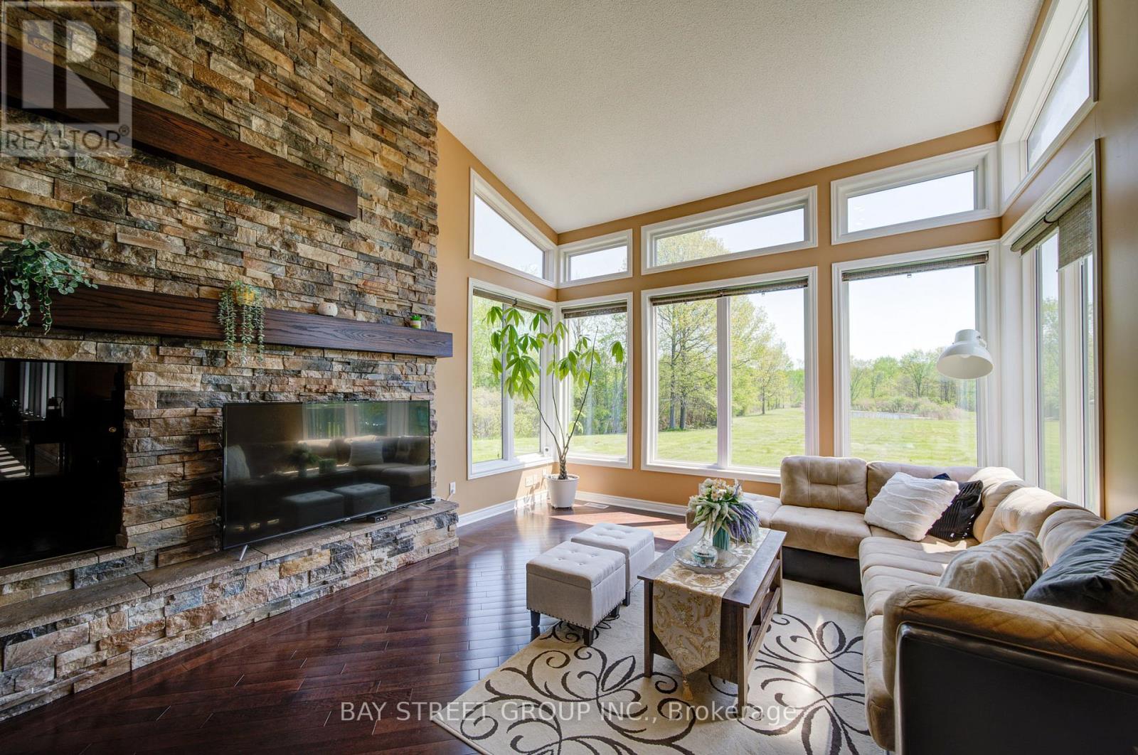 10638 Willoughby Drive, Niagara Falls (Lyons Creek), Ontario  L2E 6S6 - Photo 12 - X13165124