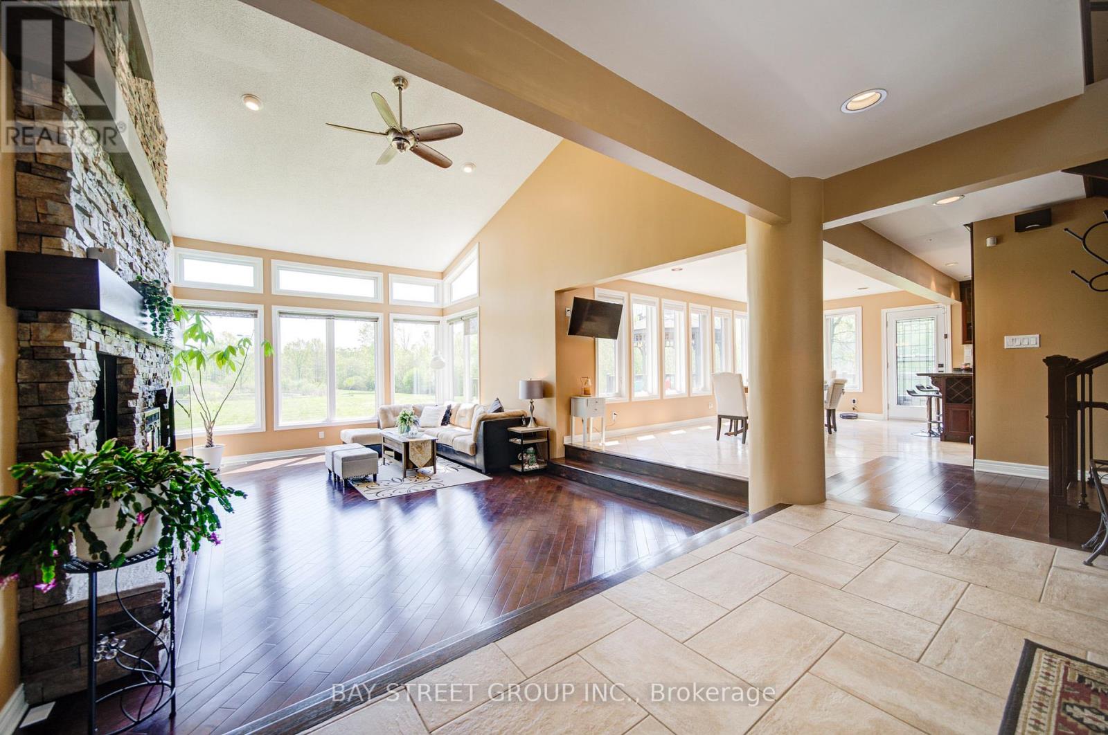 10638 Willoughby Drive, Niagara Falls (Lyons Creek), Ontario  L2E 6S6 - Photo 8 - X13165124