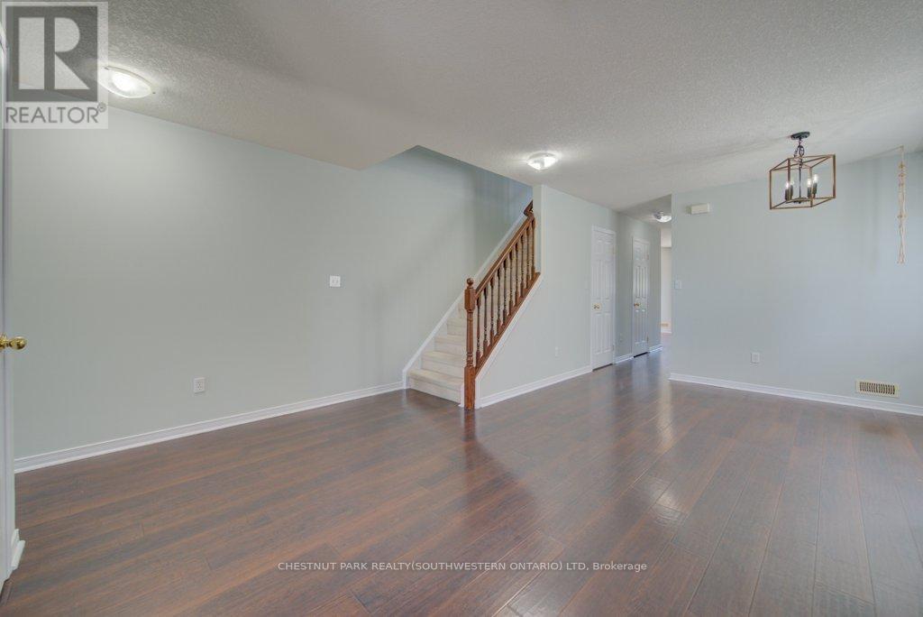 15c - 240 Westmeadow Drive, Kitchener, Ontario  N2N 0A1 - Photo 8 - X13165148