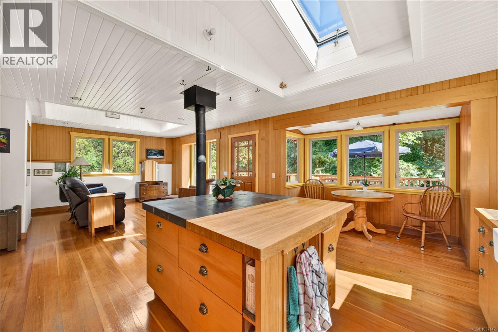 1252 Isabella Point Rd, Salt Spring, British Columbia  V8K 2T9 - Photo 12 - 1037142