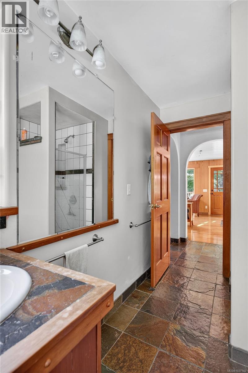 1252 Isabella Point Rd, Salt Spring, British Columbia  V8K 2T9 - Photo 38 - 1037142