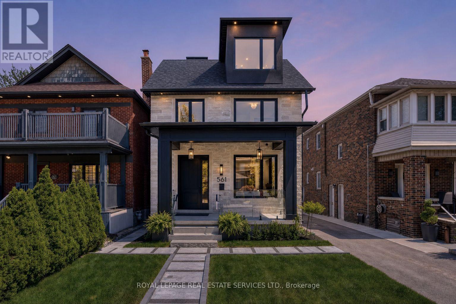 561 DURIE STREET, Toronto, Ontario