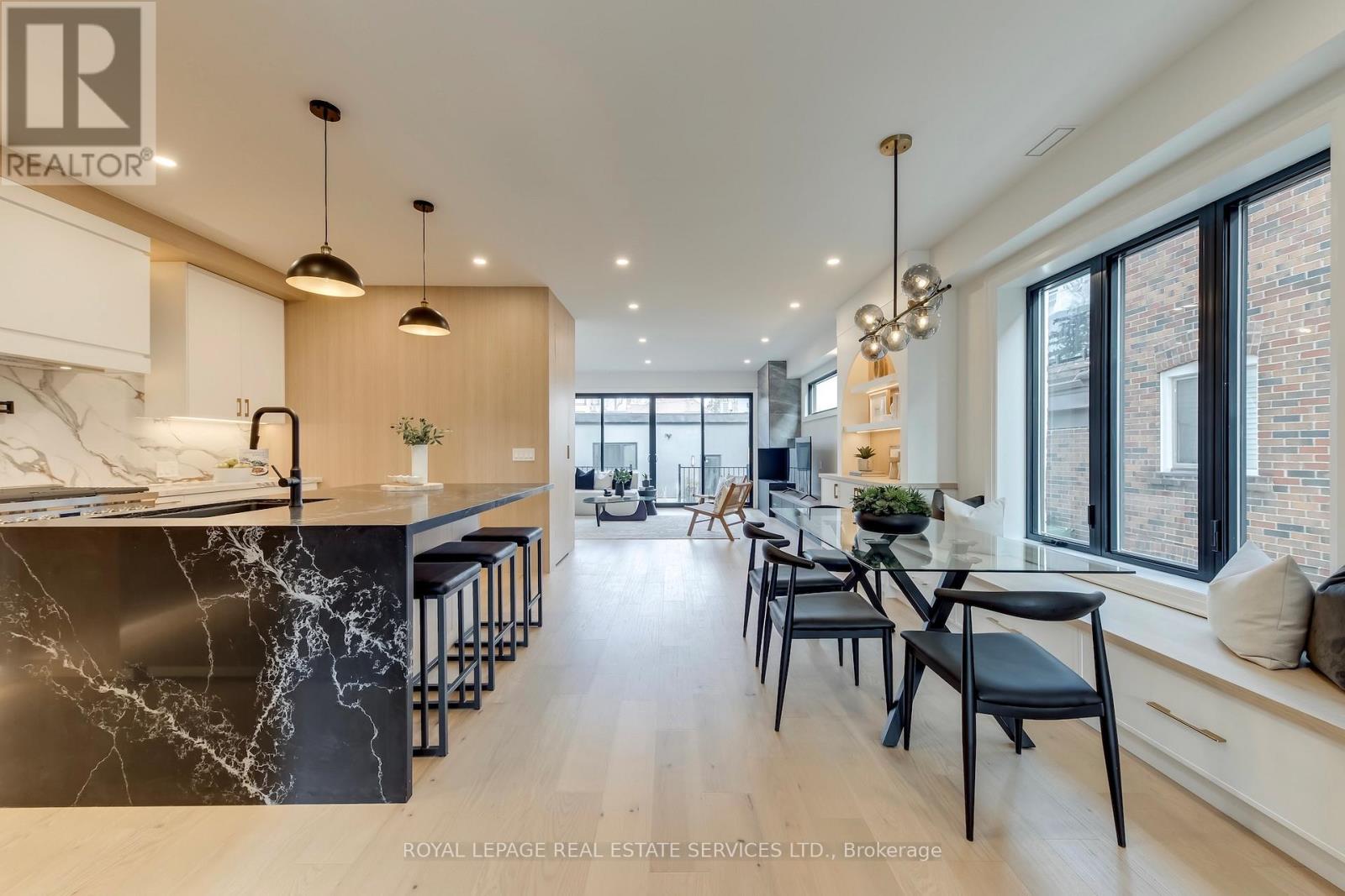 561 Durie Street, Toronto, Ontario  M6S 3H2 - Photo 9 - W12966818