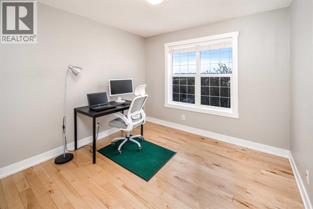 10514 Rockyledge Street NW, Calgary, Alberta  T3G 5N2 - Photo 18 - A2309983