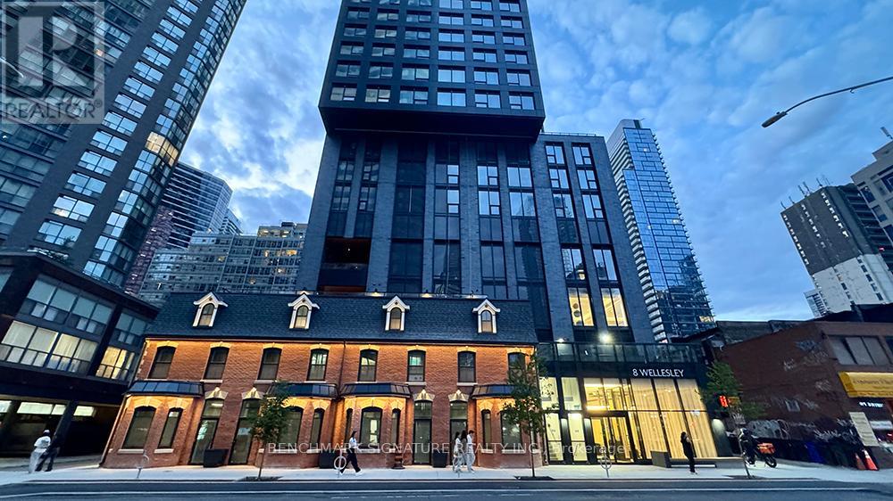 608 - 8 Wellesley Street E