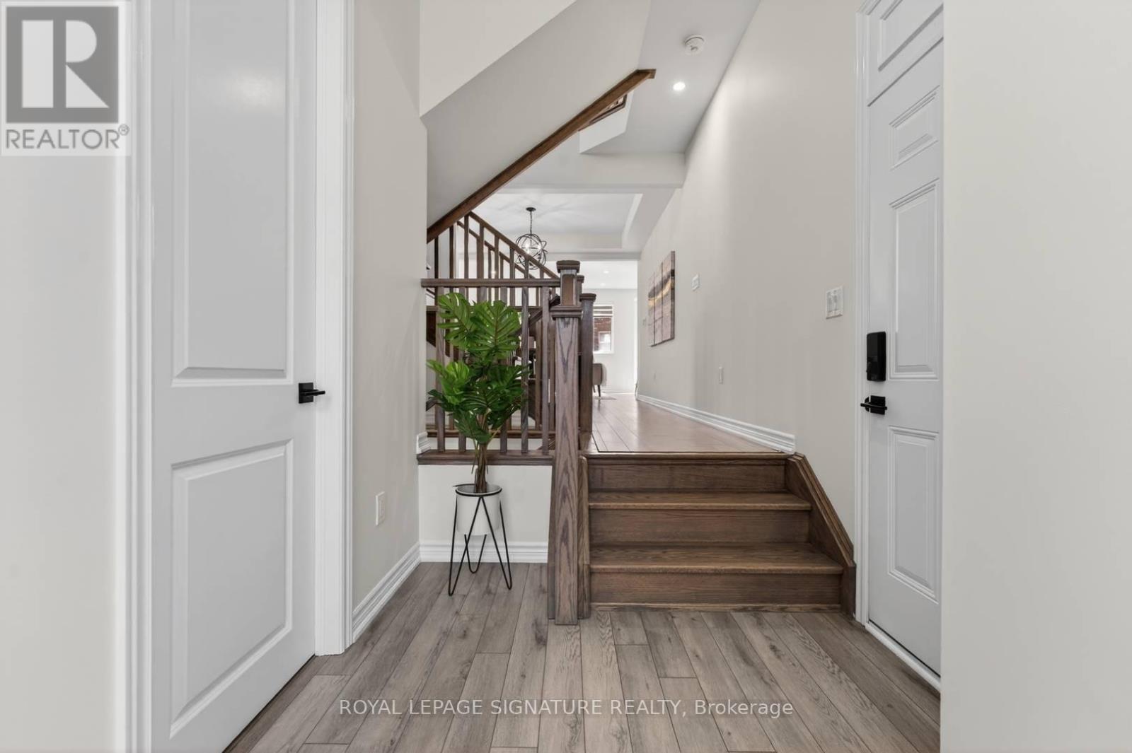 7 Sedgemoor Street, Whitby, Ontario  L1P 0M3 - Photo 6 - E13165166