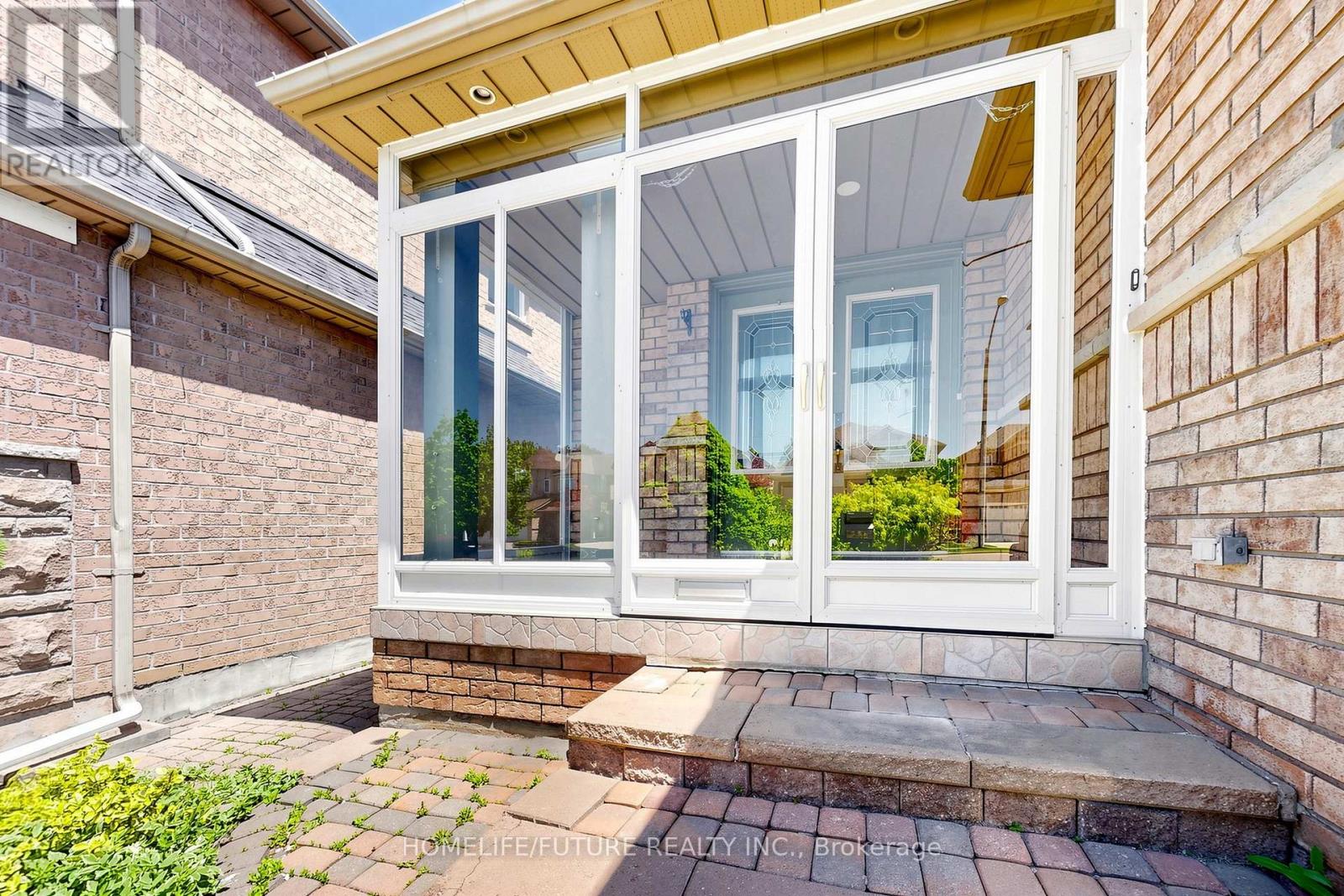 55 Ridgecrest Drive, Toronto (L'amoreaux), Ontario  M1W 4A3 - Photo 4 - E13165184