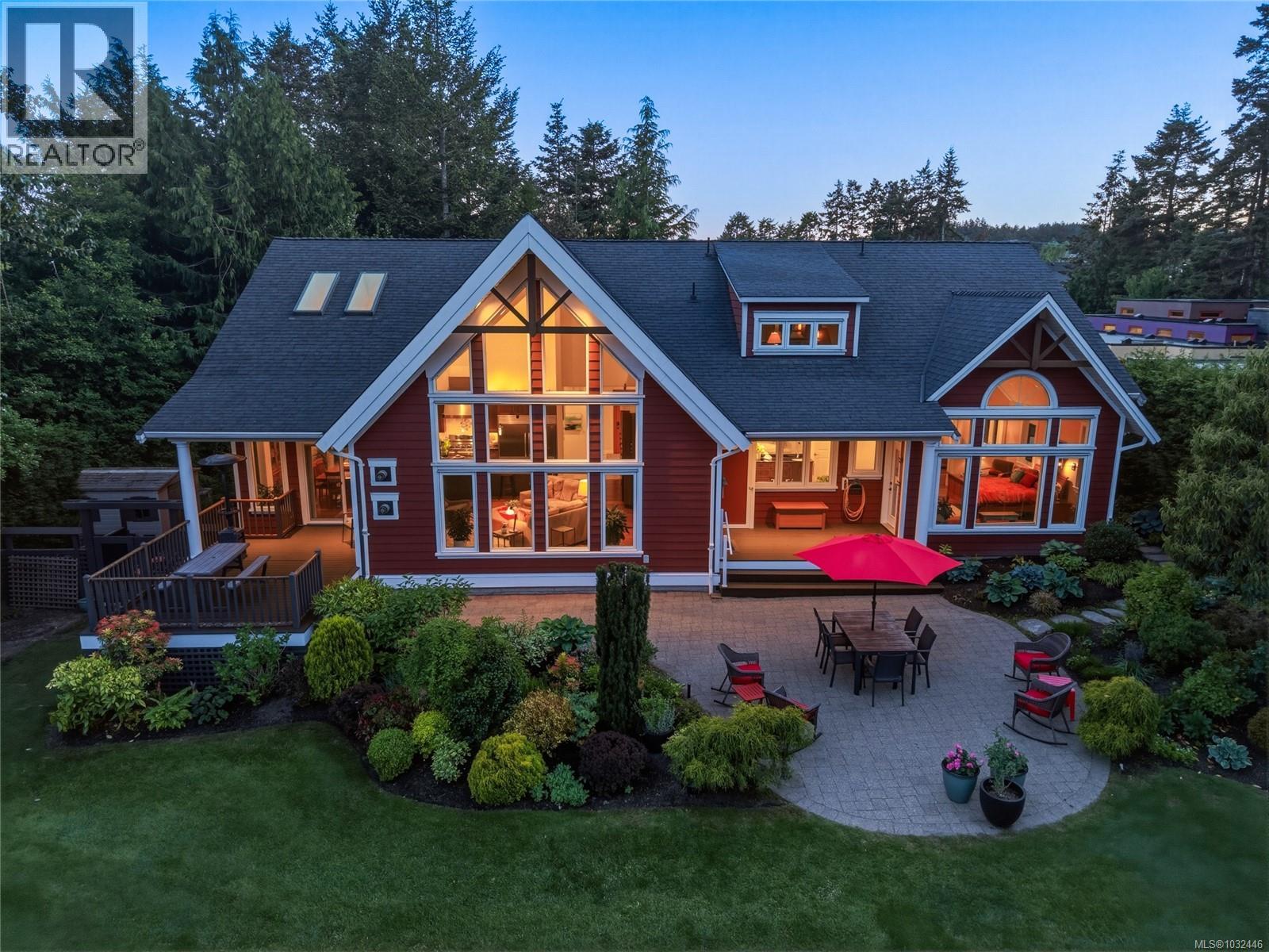 3949 Valhalla Lane, Saanich, British Columbia  V8N 6N9 - Photo 63 - 1032446