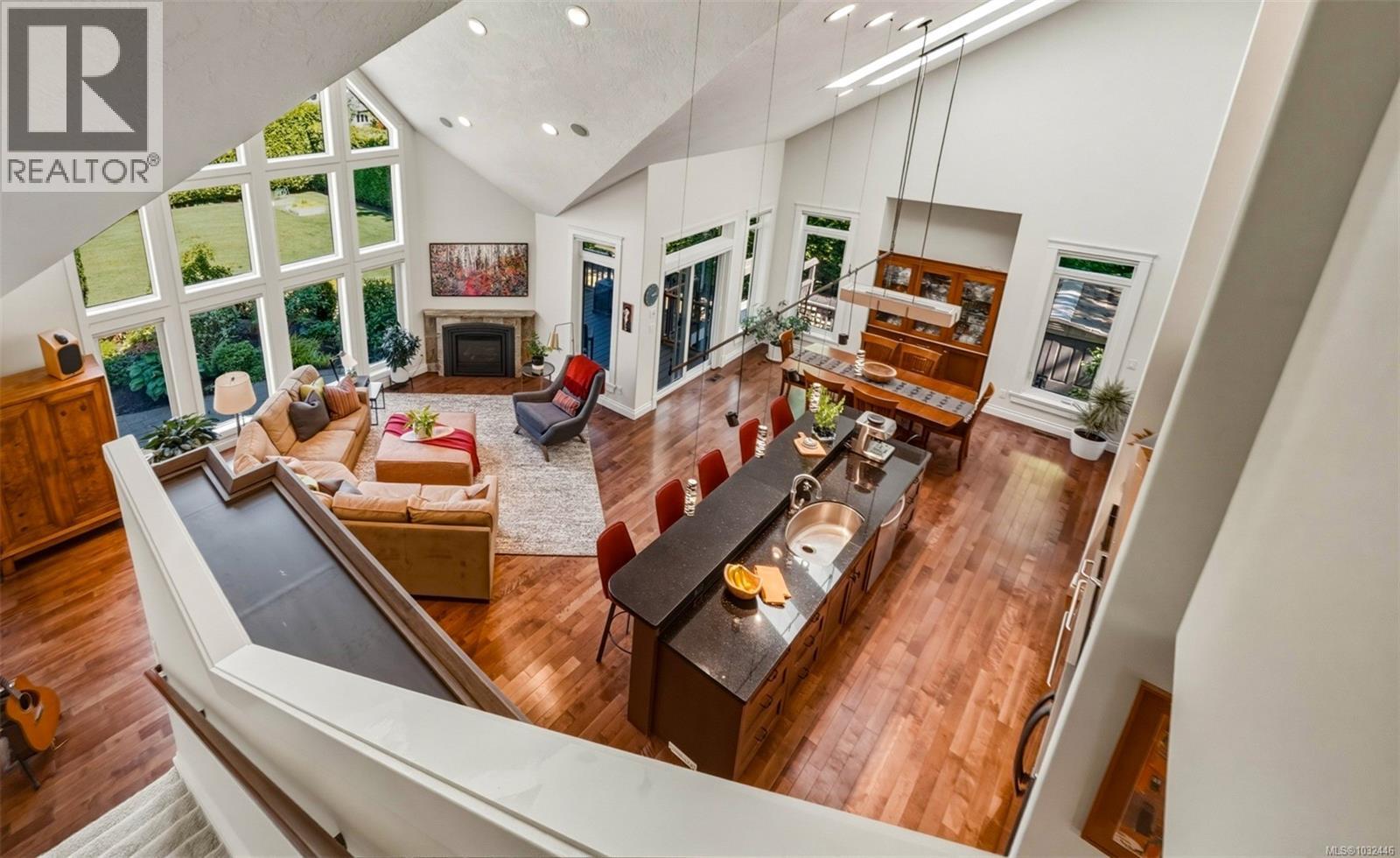 3949 Valhalla Lane, Saanich, British Columbia  V8N 6N9 - Photo 41 - 1032446