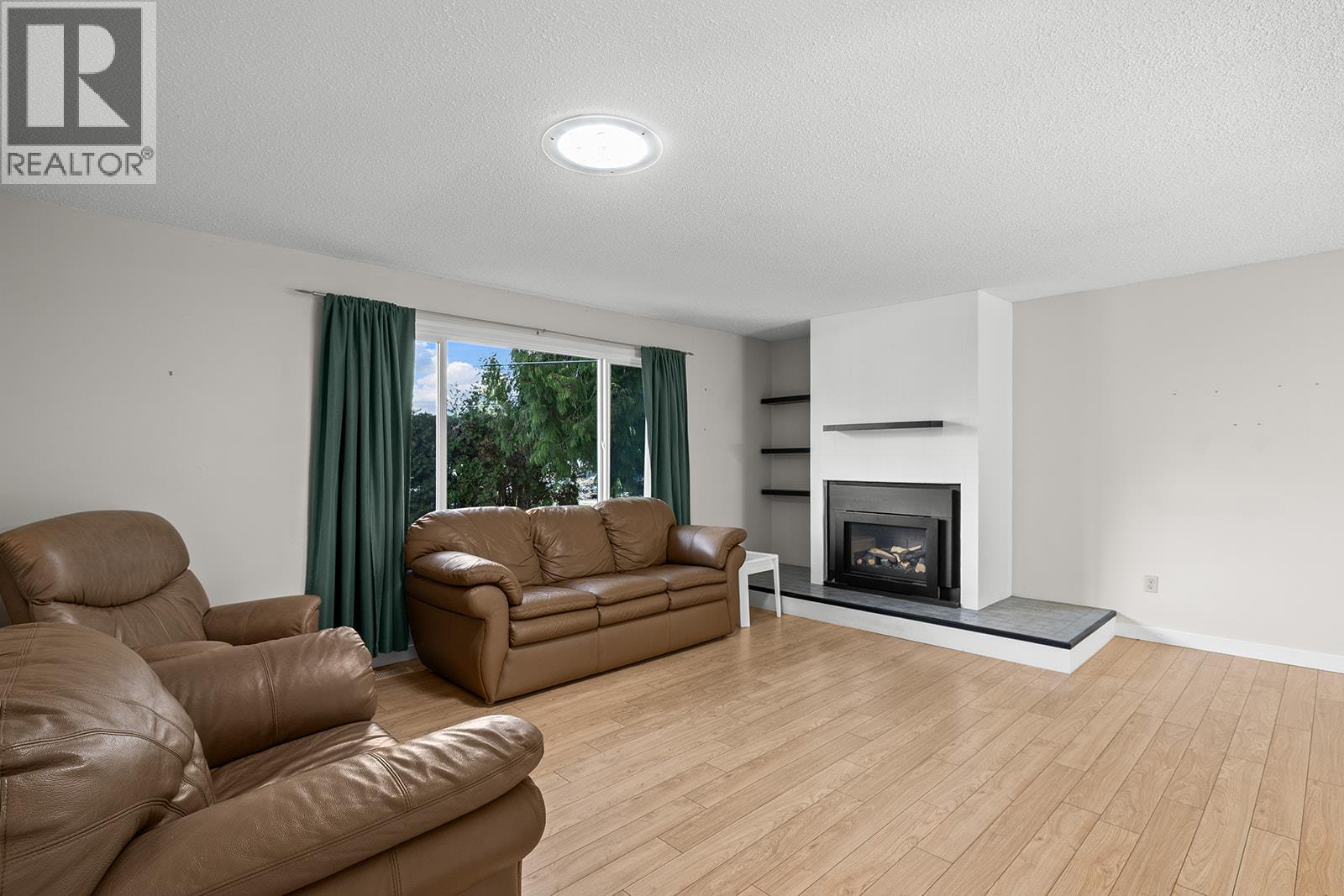 2085 Ruby Road, Kelowna, British Columbia  V1W 4B9 - Photo 6 - 10384160