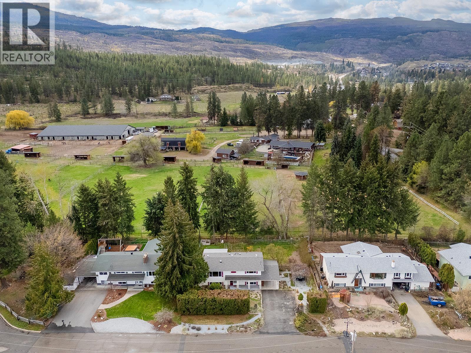 2085 Ruby Road, Kelowna, British Columbia  V1W 4B9 - Photo 60 - 10384160