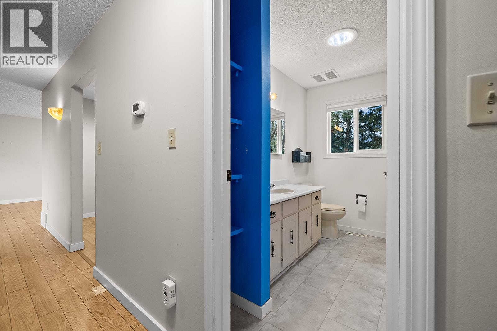 2085 Ruby Road, Kelowna, British Columbia  V1W 4B9 - Photo 25 - 10384160