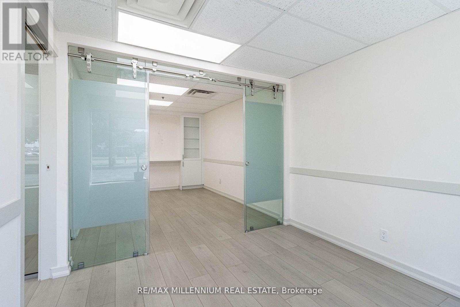 4 - 259 Edgeley Boulevard, Vaughan, Ontario L4K 3Y5 - Photo 2 - N13165178