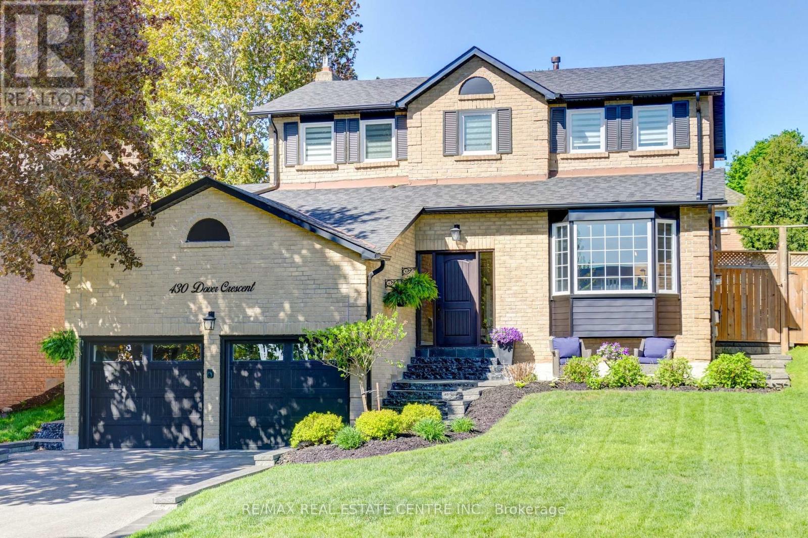 430 DOVER CRESCENT, Newmarket, Ontario