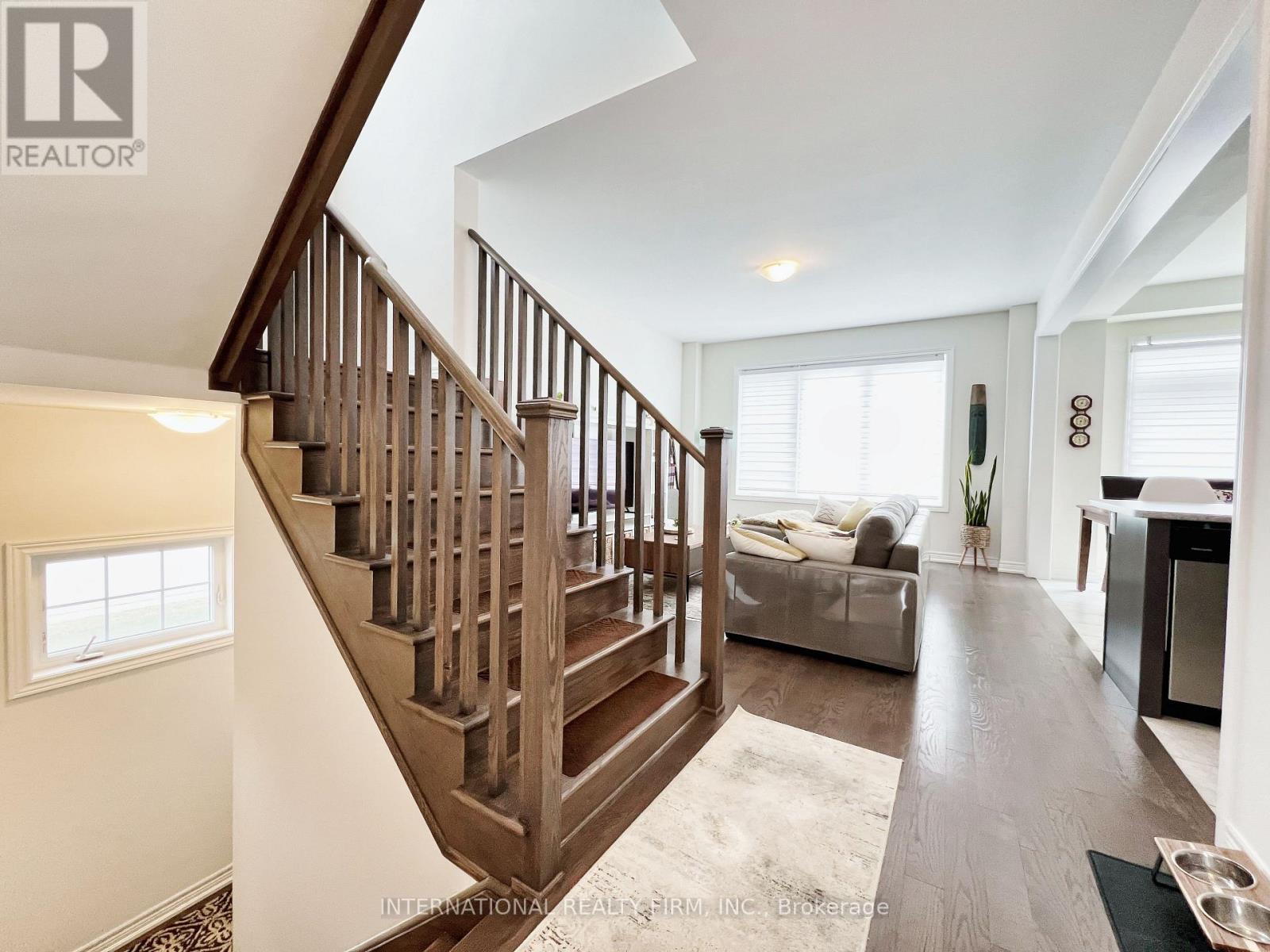 1 Frederick Pearson Street, East Gwillimbury (Queensville), Ontario  L0G 1R0 - Photo 13 - N13165192